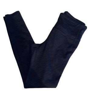 Athleta Navy‎ Blue Ripple Chaturanga 7/8 Knit Athletic Leggings Size Small
